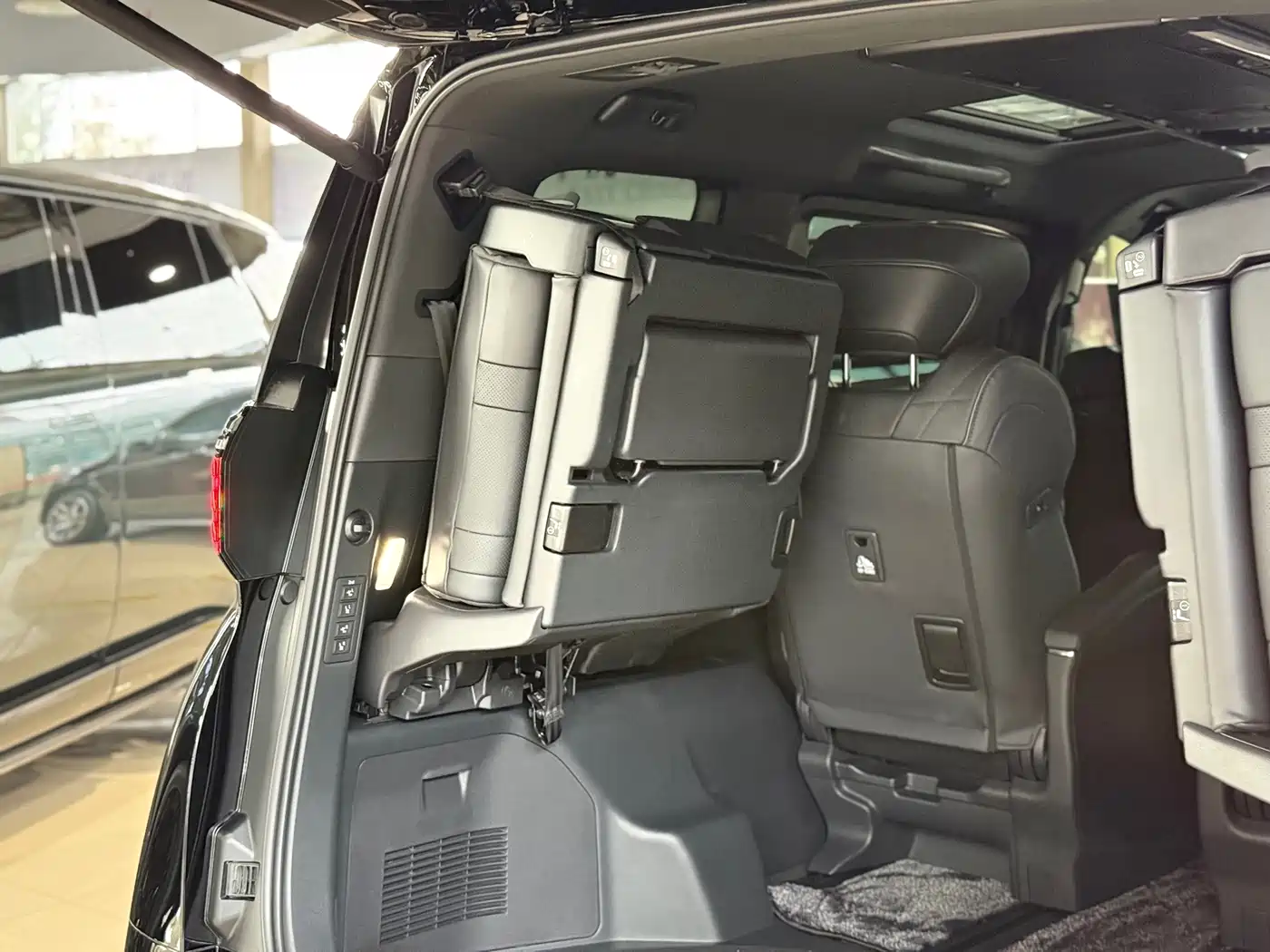 Toyota Alphard 2026 2024 Hybrid 2.5L Prestige Edition