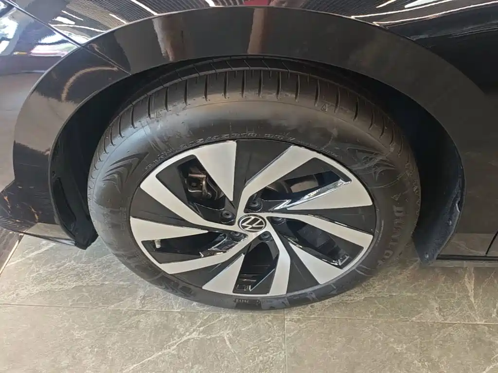 Volkswagen Passat 2026 2025 Pro 380TSI Dragon Fortune Edition