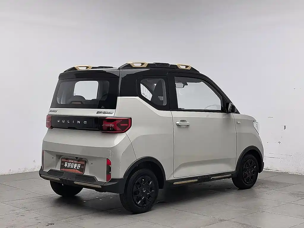 Photo 2 - Wuling Motors Hongguang MINIEV