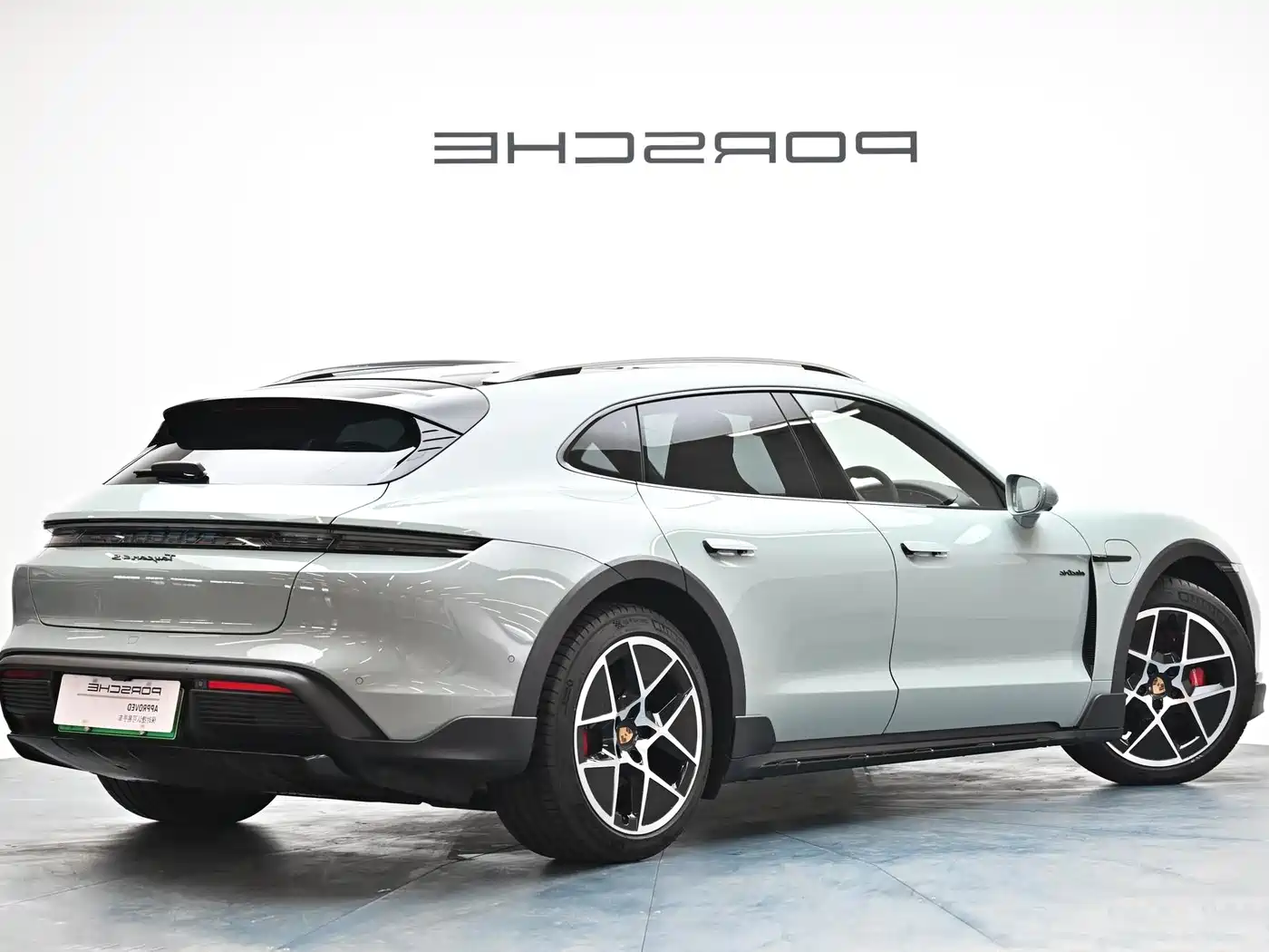 Porsche Taycan 2026 Taycan 4S Cross Turismo фото 13