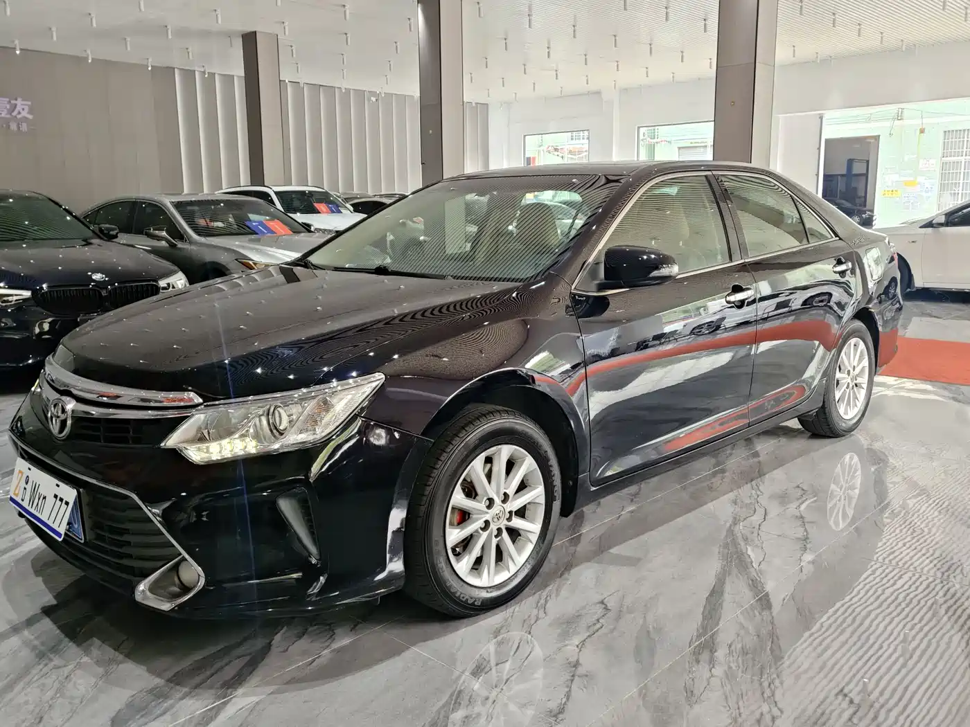 Toyota Camry 2015 2.0E Elite Edition фото 2