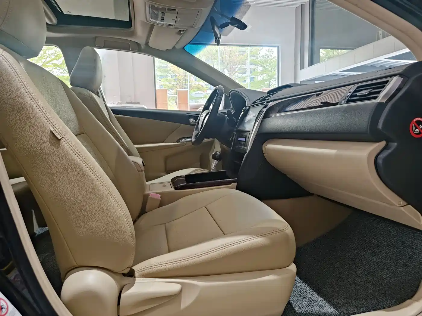 Toyota Camry 2015 2.0E Elite Edition фото 11