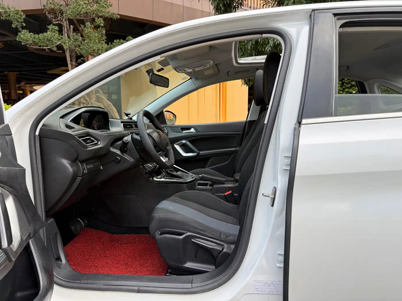 Peugeot 308 2018 2018 1.6L Auto Luxury Edition