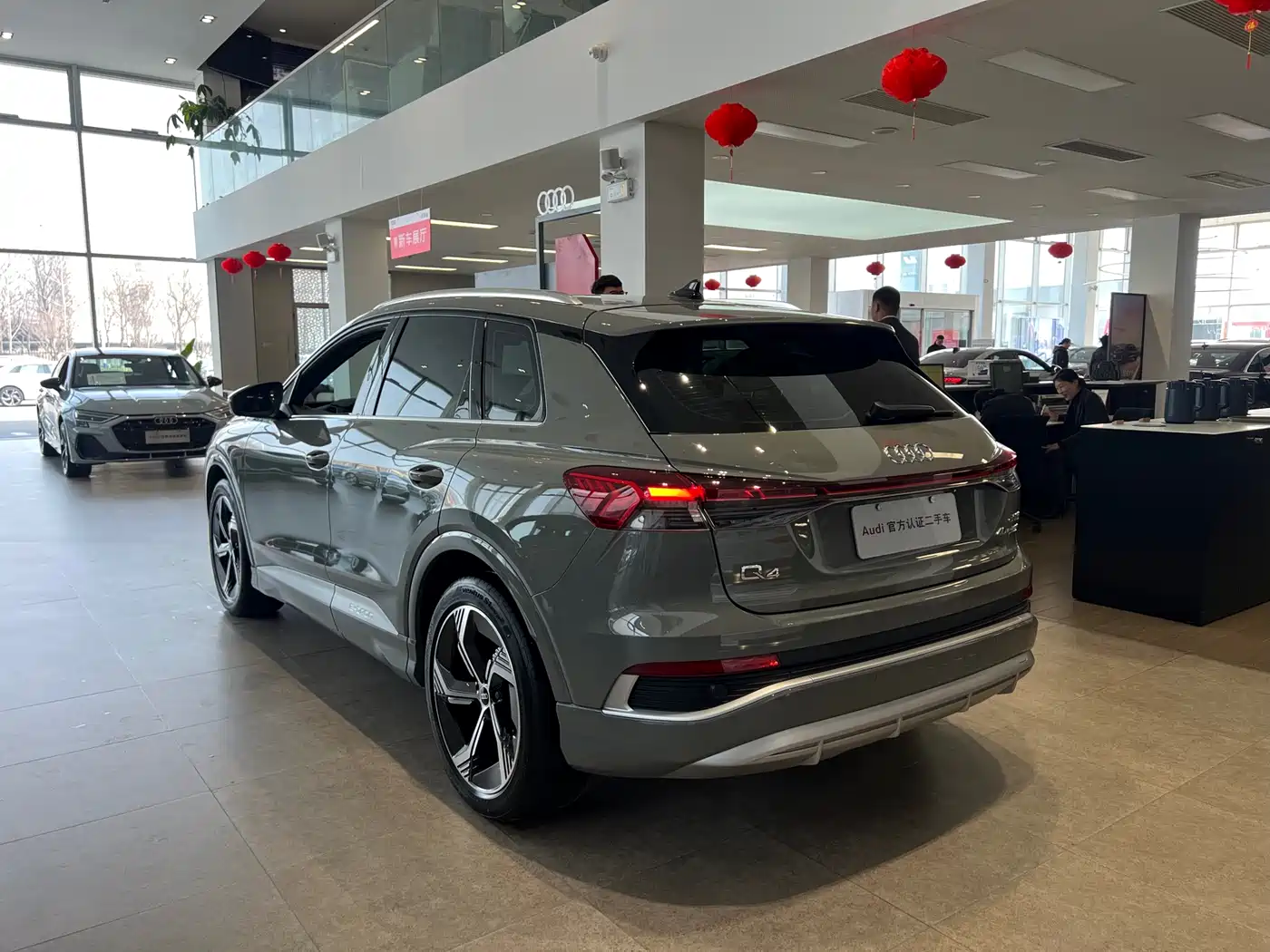 AUDI Q4 E TRON