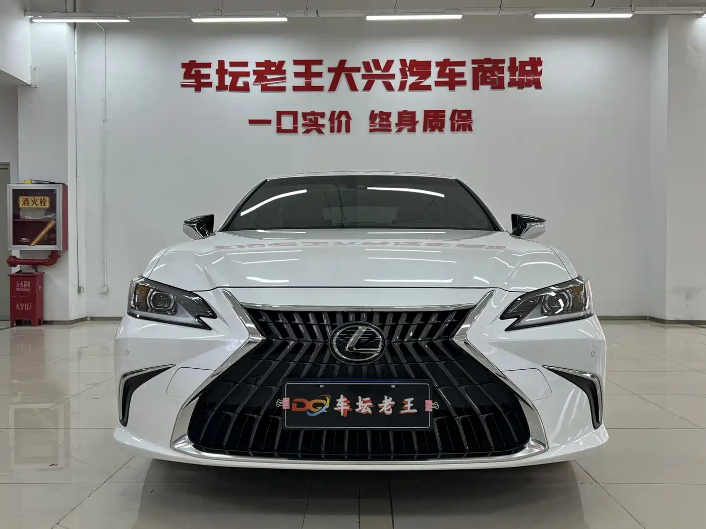 Lexus ES 2021 200 Excellence Edition фото 2