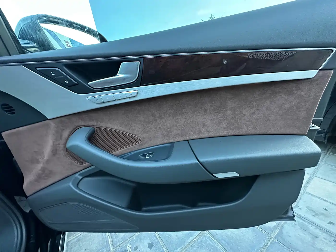 Audi A8 2013 A8L 45 TFSI quattro Comfort фото 6