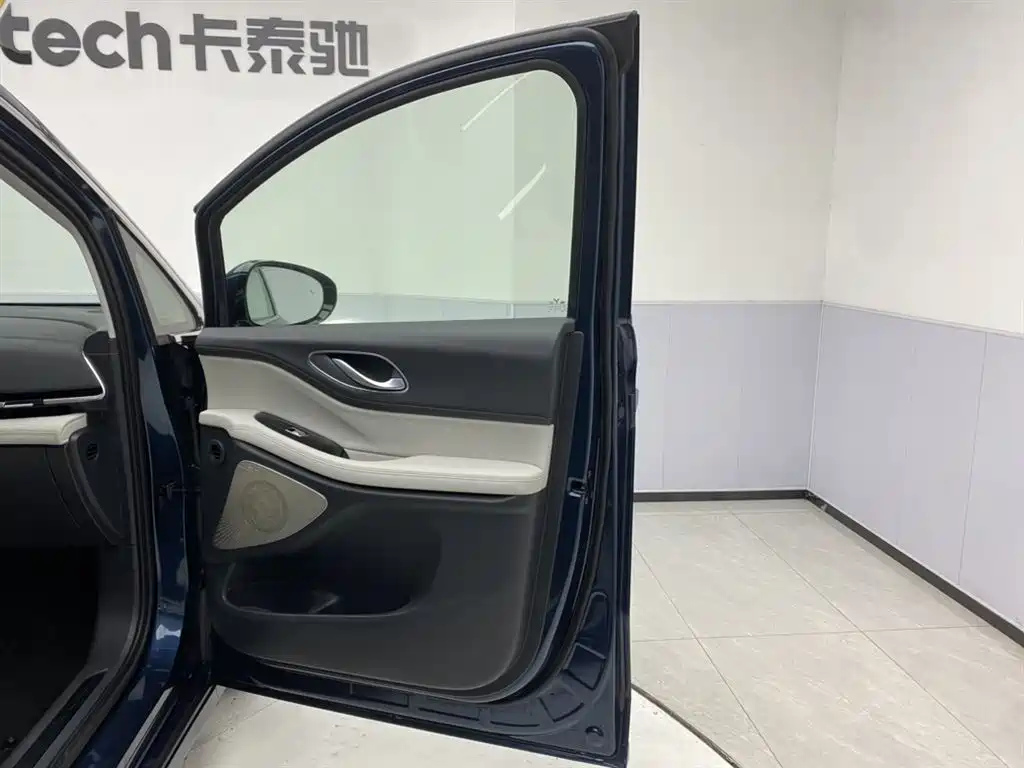 Voyah Auto Voyah Dreamer 2025 PHEV AWD Flagship Kunpeng Edition фото 30
