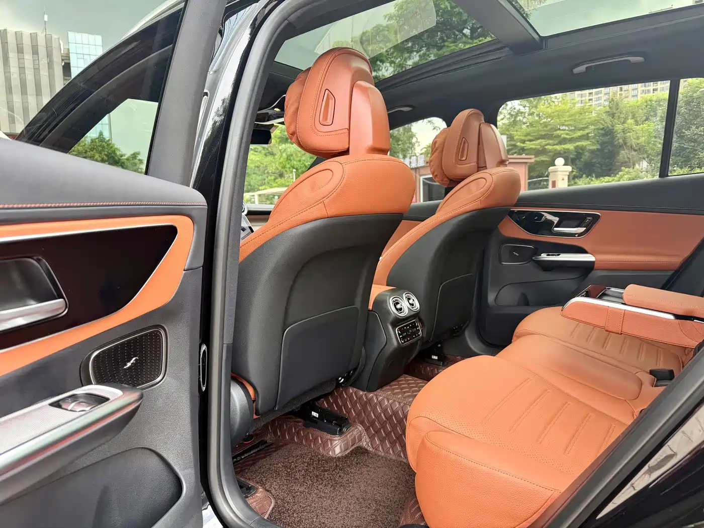Mercedes-Benz GLC 2025 2025 GLC 300 L 4MATIC Dynamic 5-seater