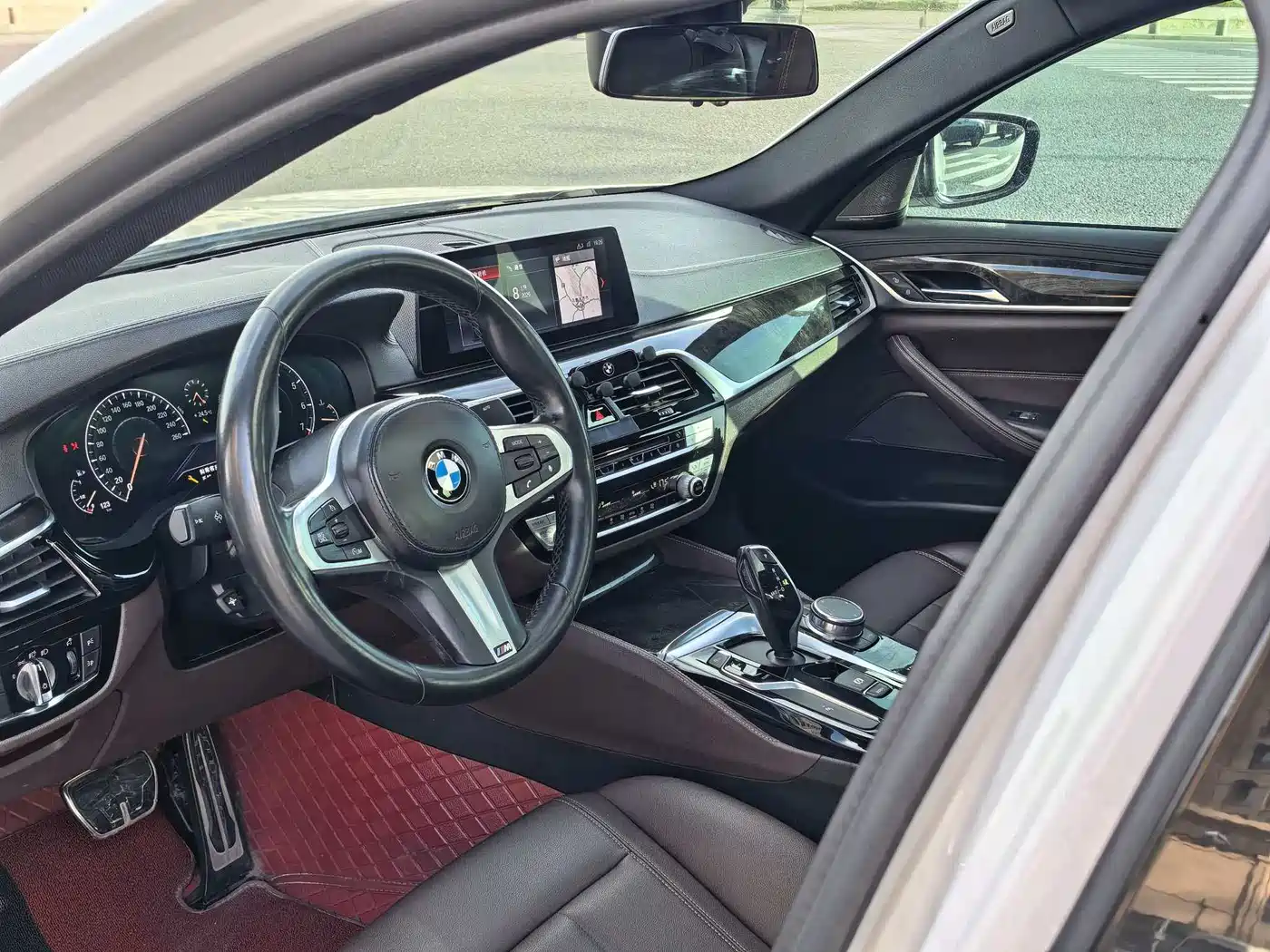 BMW 5 Series 2019 525Li M Sport Package фото 8