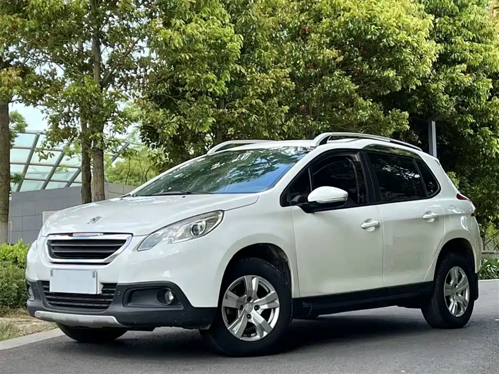 Peugeot 2008 2014 1.6L Automatic Trend Edition фото 12