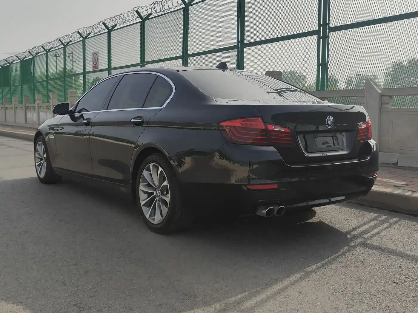 BMW 5 Series 2017 525Li Leading Edition фото 6