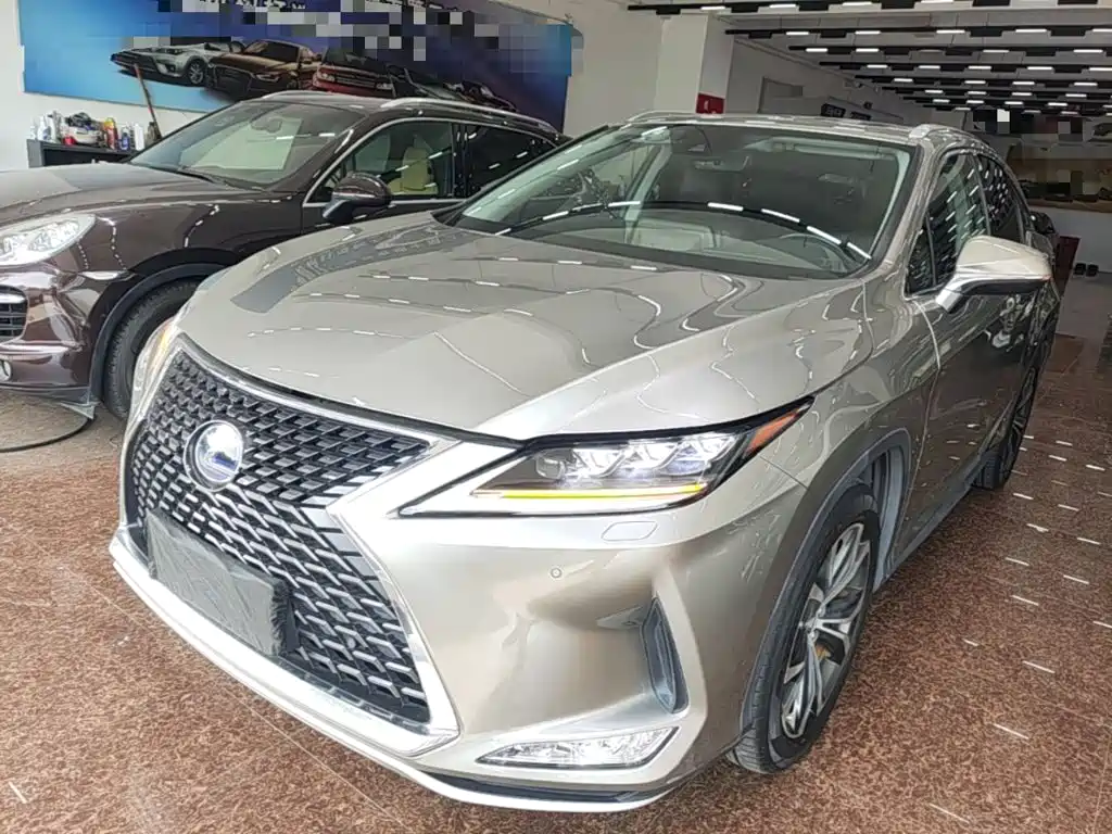 Фото 2 - Lexus RX