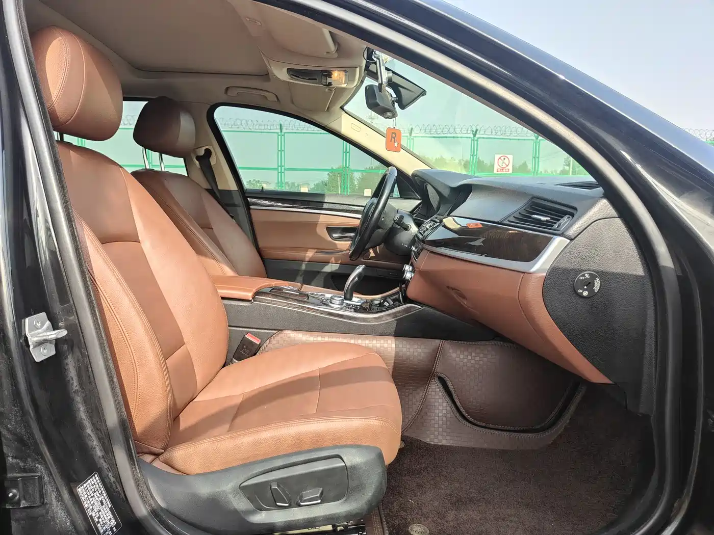BMW 5 Series 2017 525Li Leading Edition фото 10