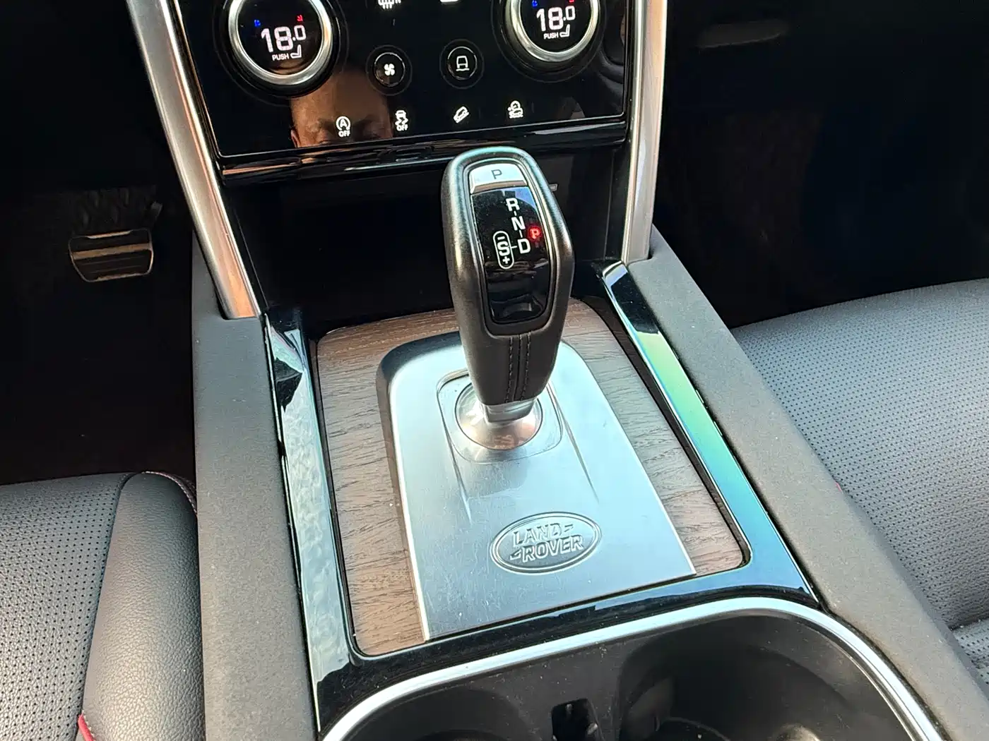 LAND ROVER DISCOVER SPORTS