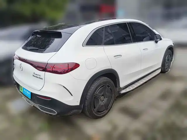 Mercedes-Benz EQE SUV 2023 500 4MATIC — фото 2