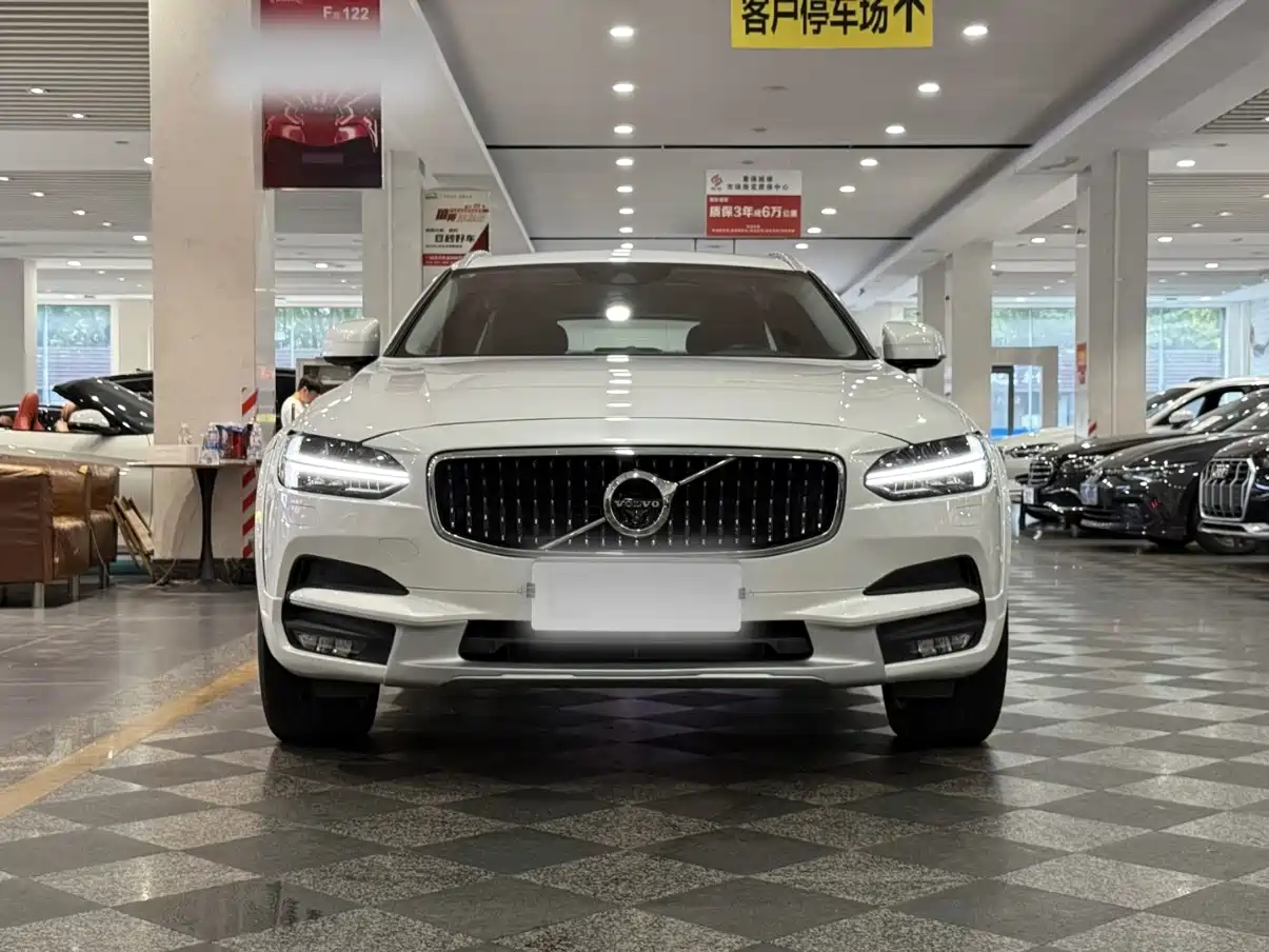 Volvo V90 2019 2019 Cross Country T5 AWD Intelligent Premium China VI