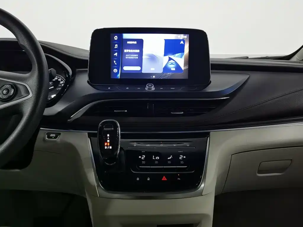 Photo 12 - Buick GL8