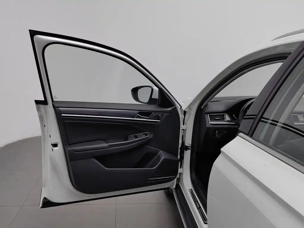 Volkswagen C-TREK 2019 2018 230TSI DSG Comfort