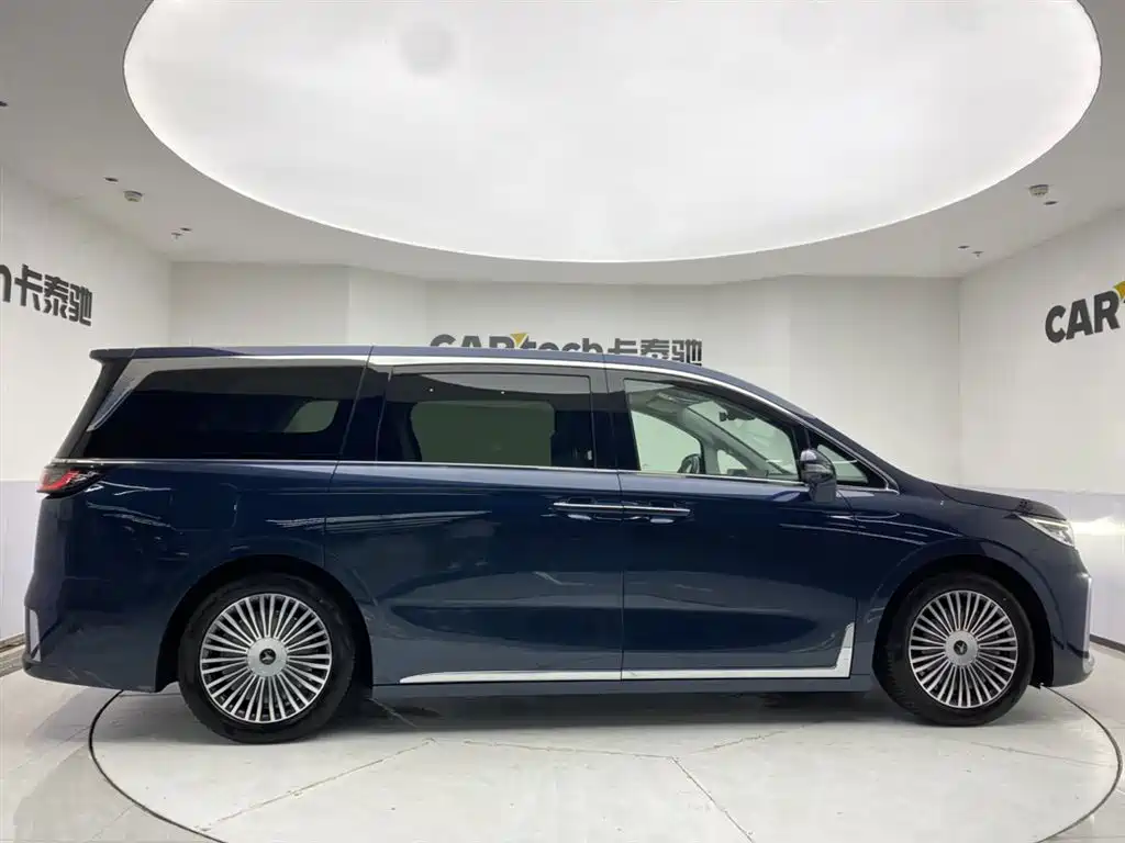Voyah Auto Voyah Dreamer 2025 PHEV AWD Flagship Kunpeng Edition фото 4