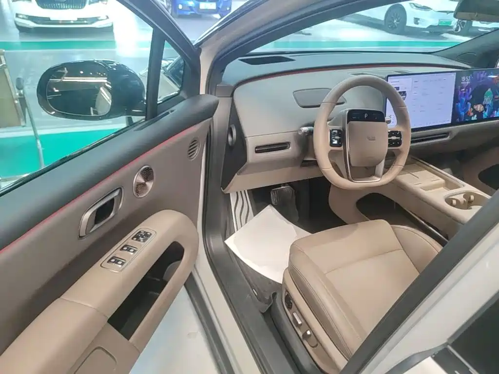 Li Auto i6 2026 2025 4WD Base Model