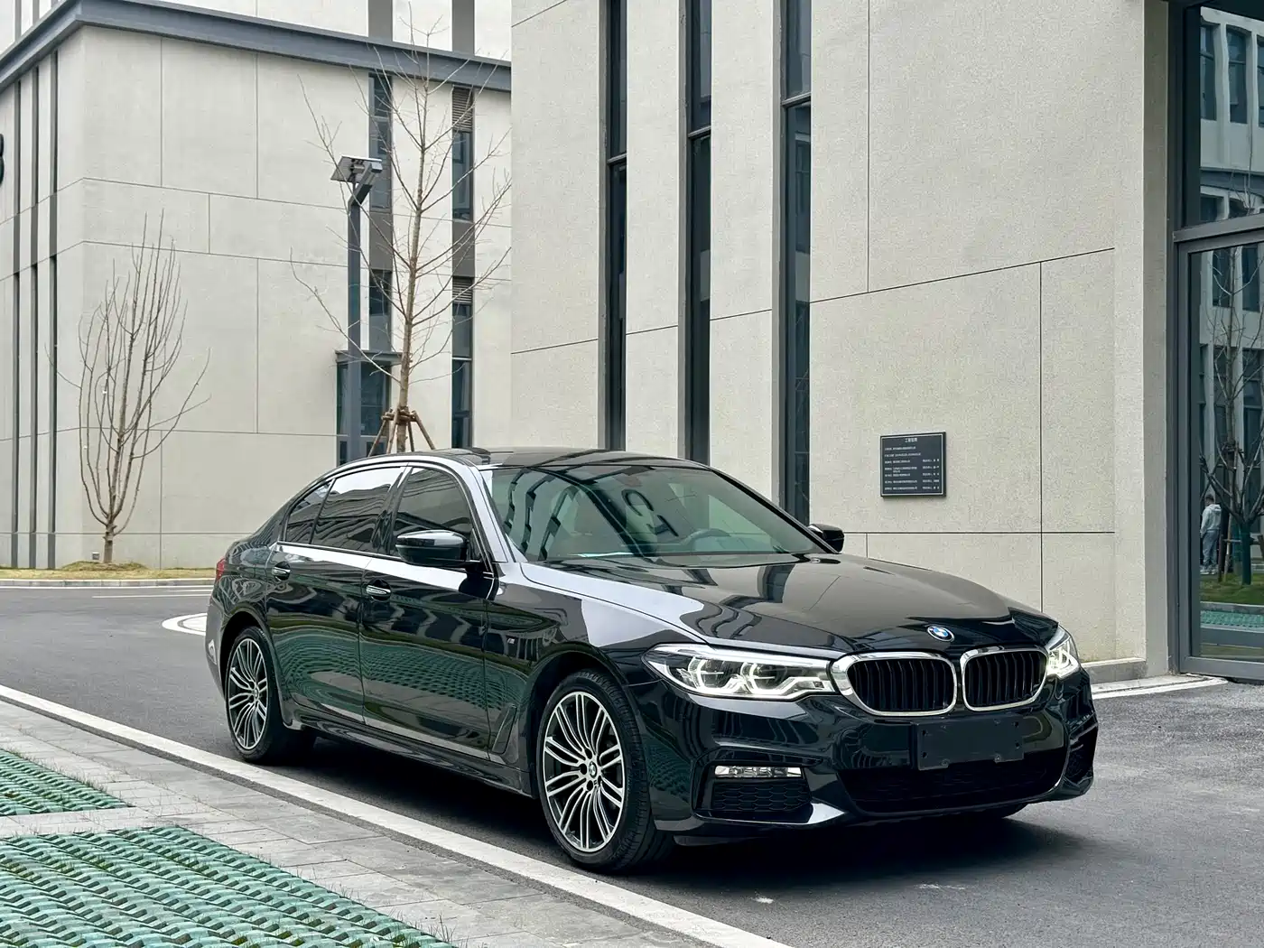 BMW 5 Series 2018 Facelift 530Li Exclusive M Sport Package фото 3