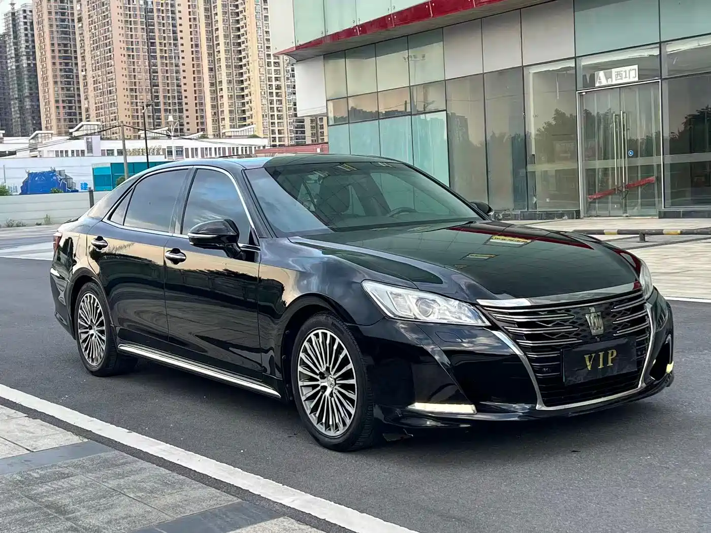 2019 Toyota Crown