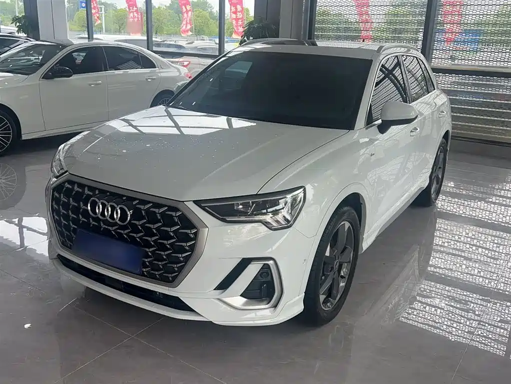 Audi Q3 2024 35 TFSI Fashion Sport фото 2