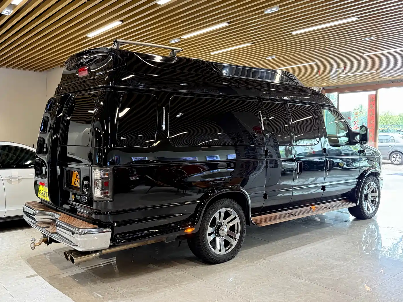 Ford E350 2014 2011 5.4L Platinum Edition