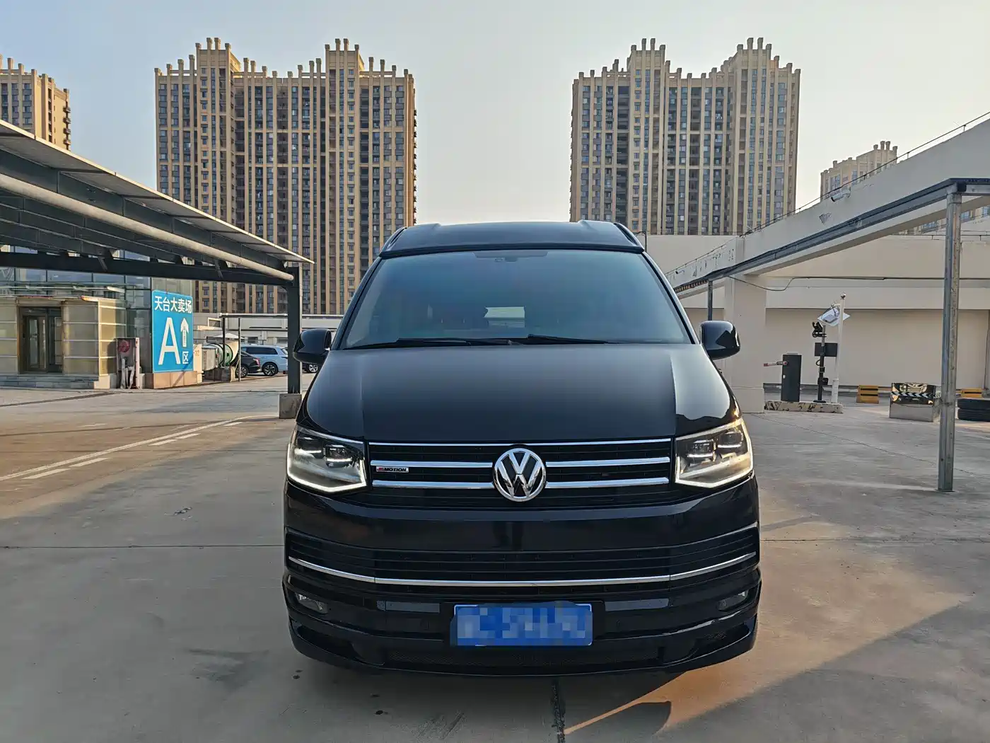 Volkswagen Caravelle 2019 2.0TSI 4WD Luxury 7-seater фото 3