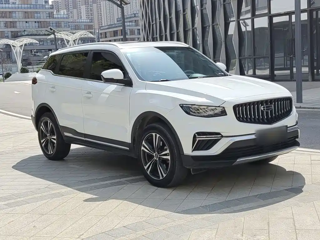 Фото 4 - Geely Atlas