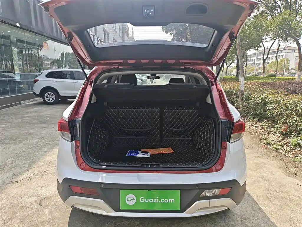 Soueast DX3 2017 2016 1.5T CVT Premium