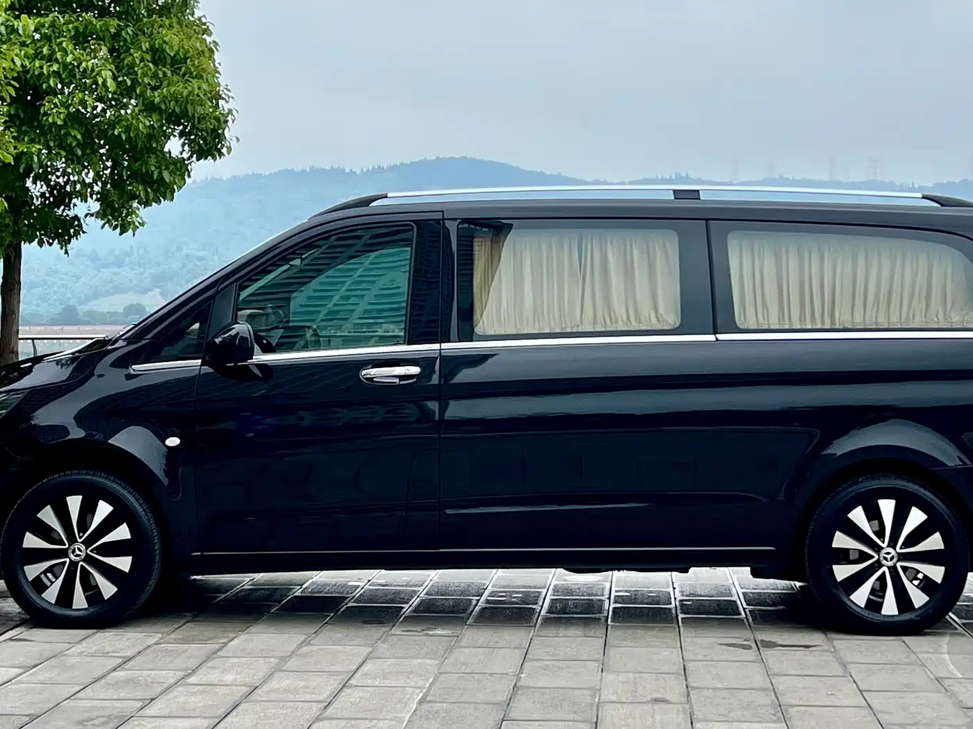 Mercedes-Benz Vito 2023 2.0T Business 7-Seater фото 4