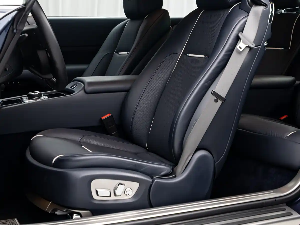 Rolls-Royce Wraith 2017 2018 6.6T Standard