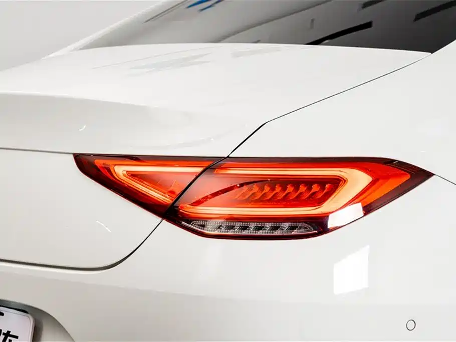 Mercedes-Benz CLS 2018 CLS 300 Dynamic фото 9
