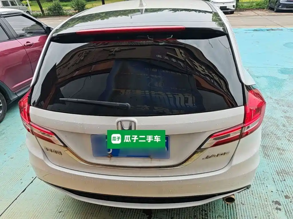 Honda Jade 2018 2017 1.8L Automatic Comfort Edition 5-seater