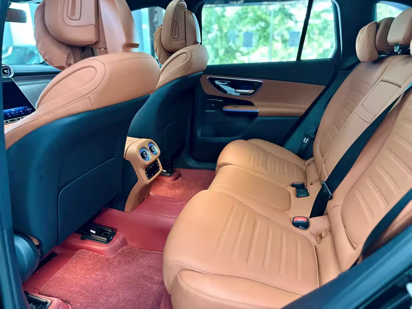 Mercedes-Benz GLC 2025 Facelift GLC 300 L 4MATIC Dynamic 5-seater фото 10