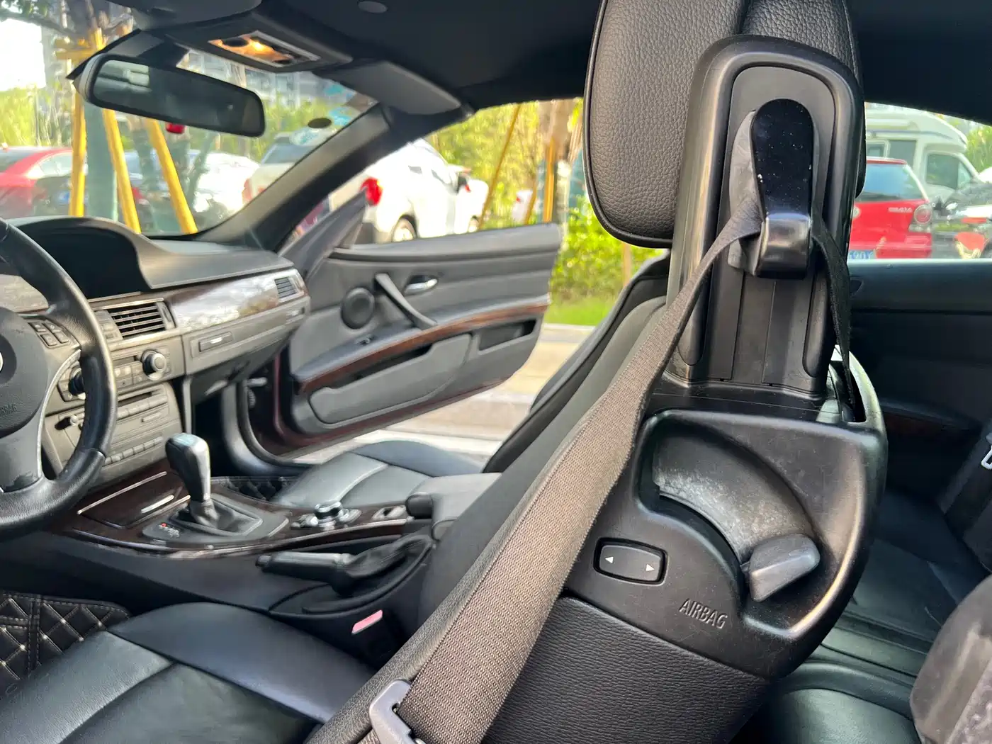 BMW 3 Series (Import) 2011 330i Convertible Coupe фото 22