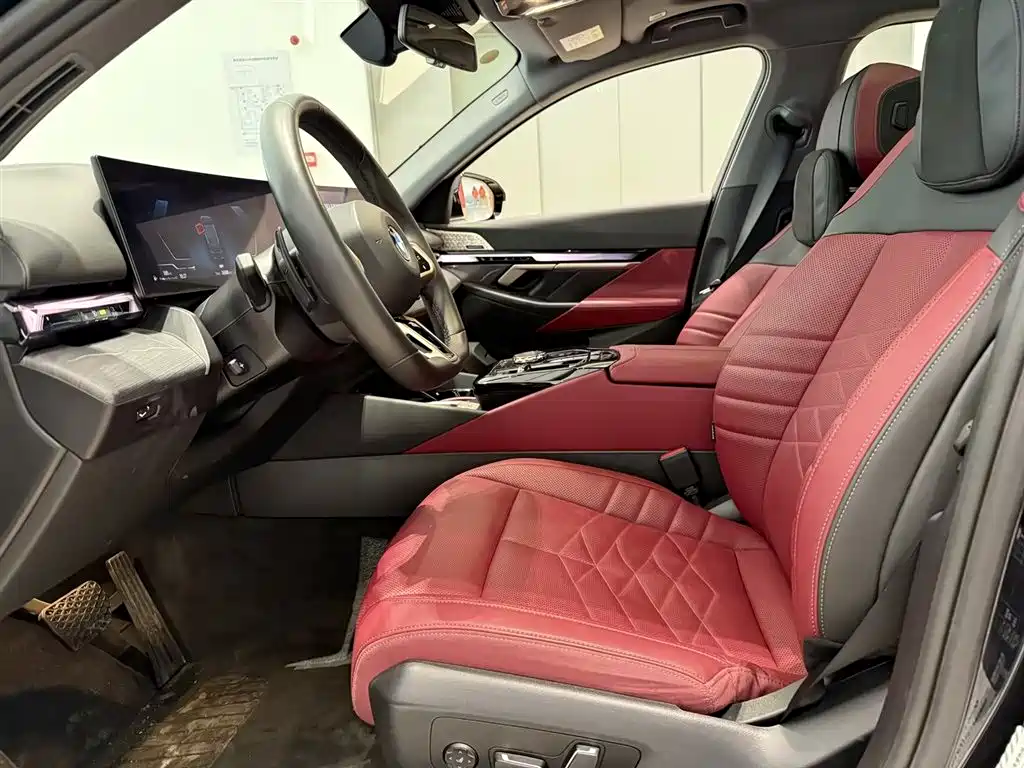 BMW 5 Series 2025 530Li Premium M Sport Package фото 11