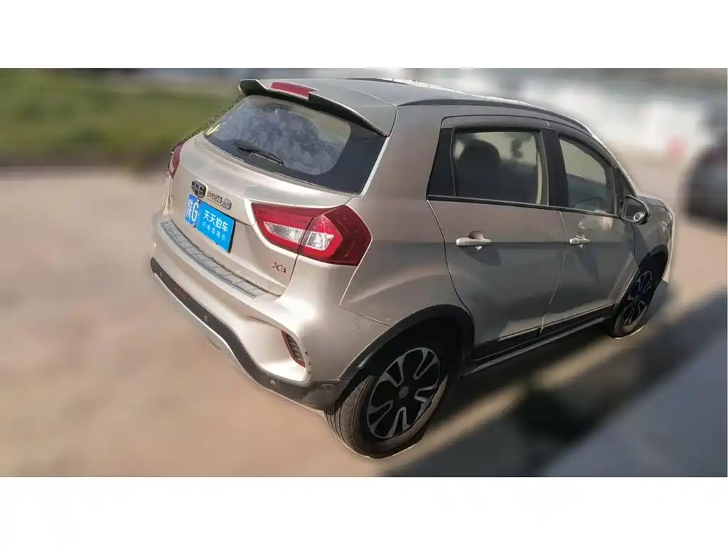 Photo 2 - Geely Vision X3