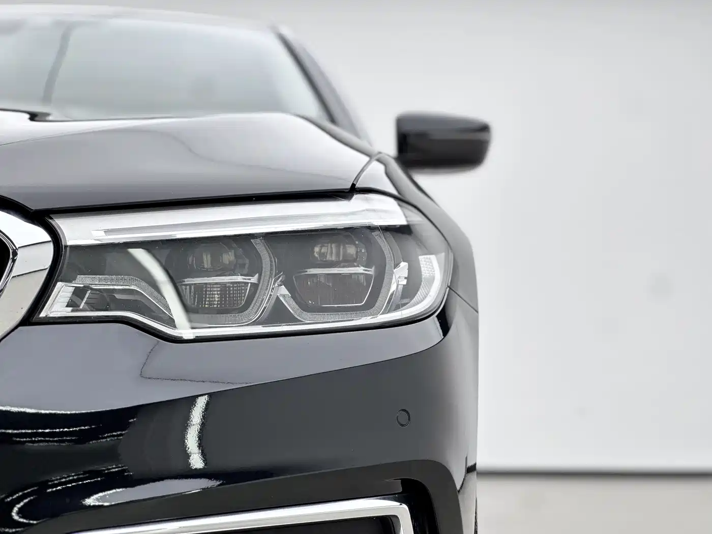 BMW 5 Series New Energy 2019 Facelift 530Le Pioneer Edition фото 16