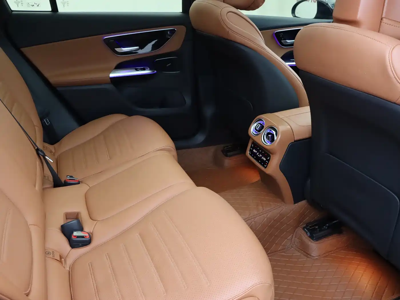 Mercedes-Benz GLC 2024 GLC 300 L 4MATIC Dynamic 5-seater фото 12