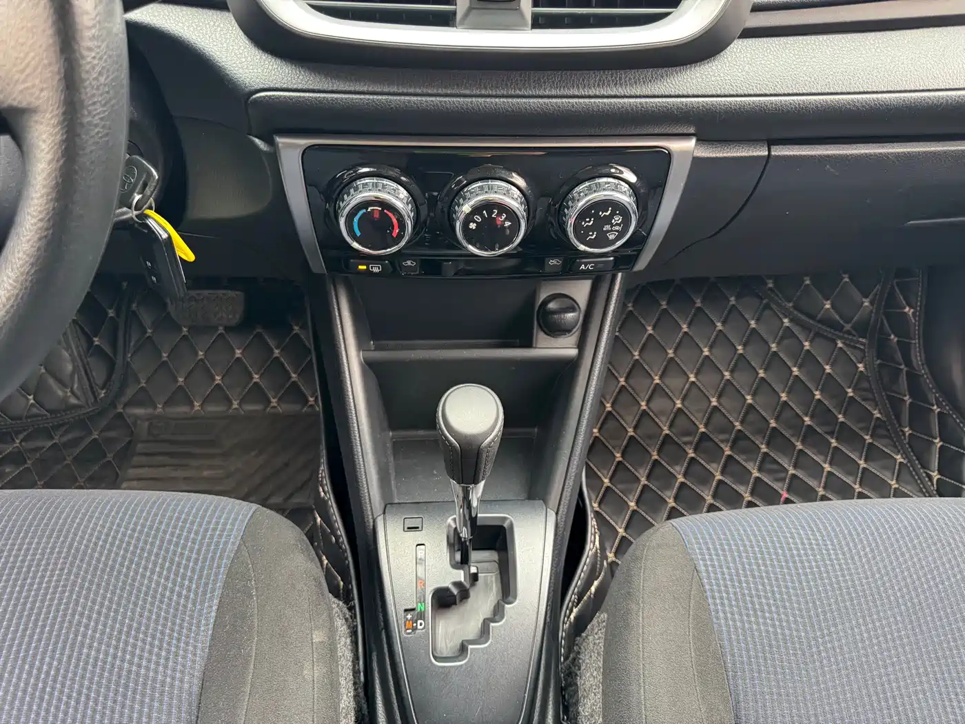 Toyota YARiS L Zhi Xiang 2019 1.5E CVT Charming China VI фото 7