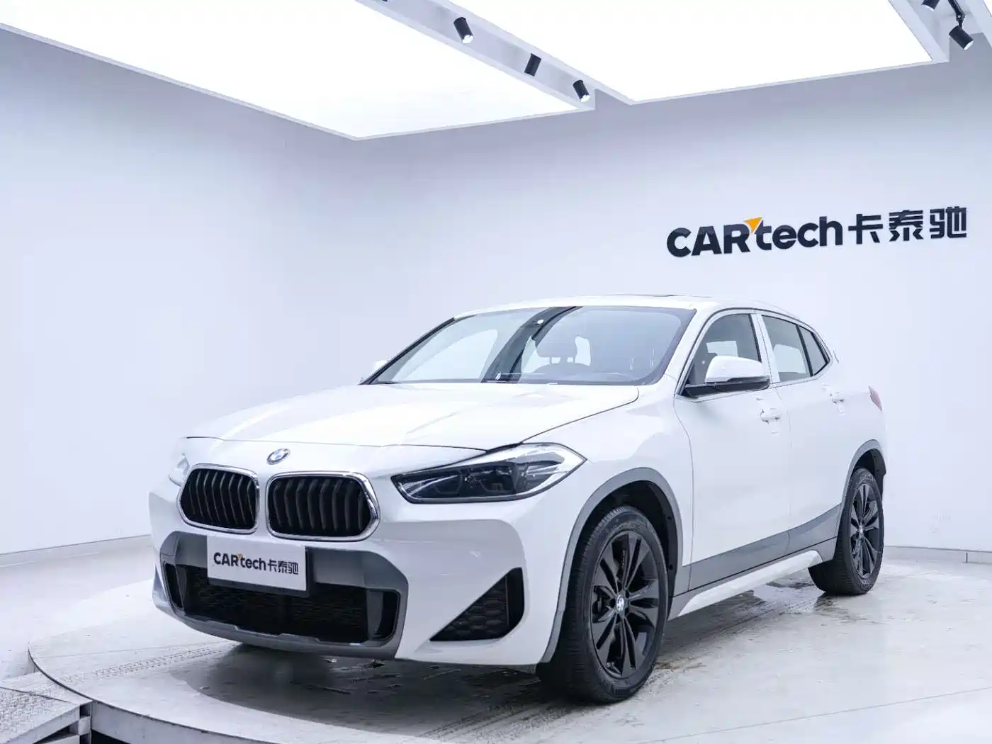 BMW X2 2021 sDrive20i M Off-Road Package фото 4
