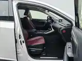 Фото 23 - Lexus NX