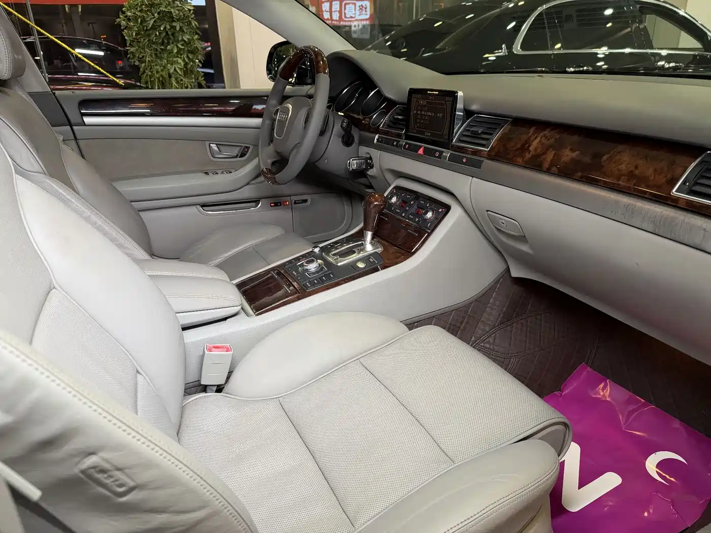 Audi A8 2008 A8L 3.2 FSI Luxury фото 16