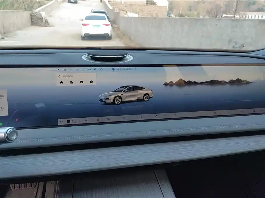 GEELY GALAXY GALAXY E8