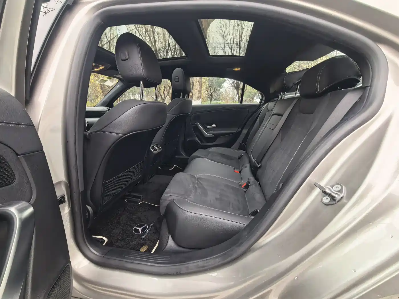 Mercedes-Benz A-Class 2019 A 180 L Sport Sedan фото 9