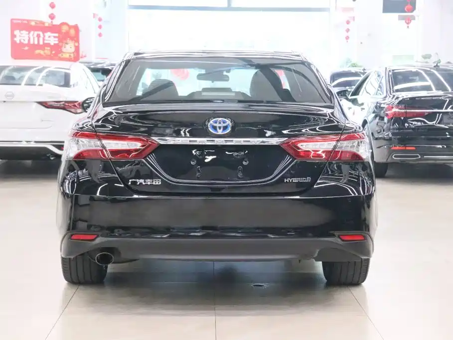 Photo 4 - Toyota Camry