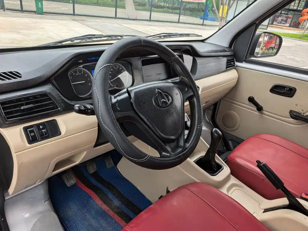 Changan Kuayue Kuayuexing V3 2024 2023 1.5L Gasoline Standard 7-seater Passenger Vehicle