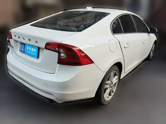 Volvo S60 2014 Volvo S60L 2.0T Zhi Yuan Edition — фото 2